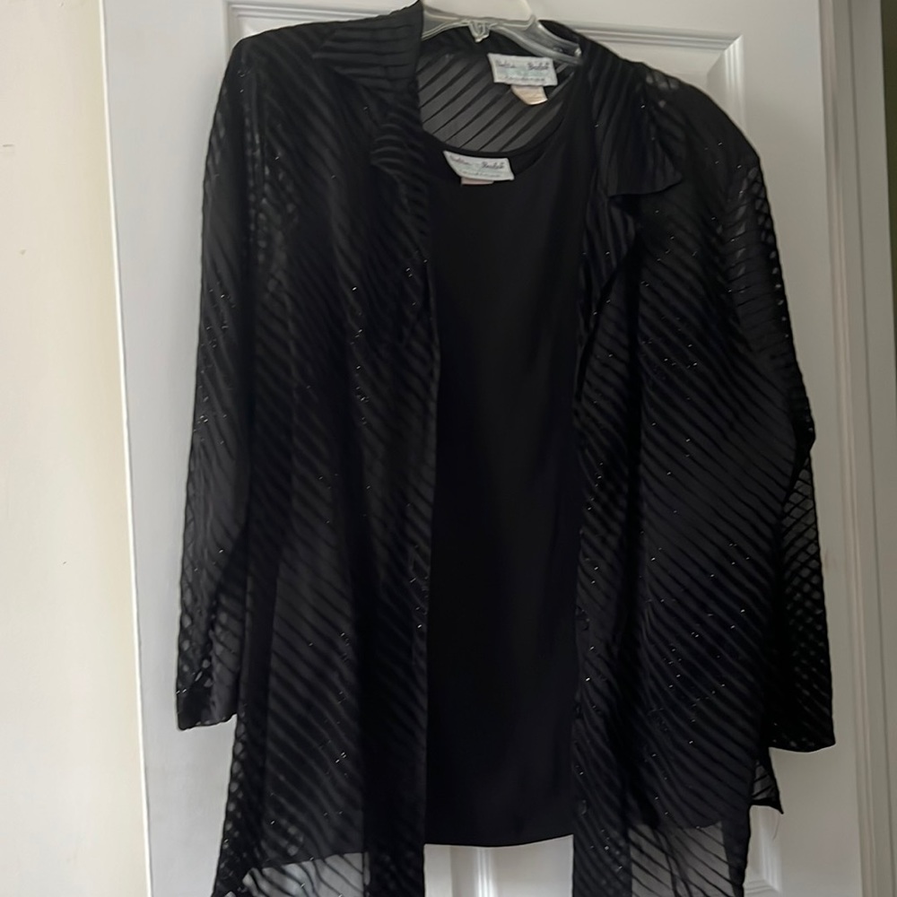Delta Burke tank and shirt set